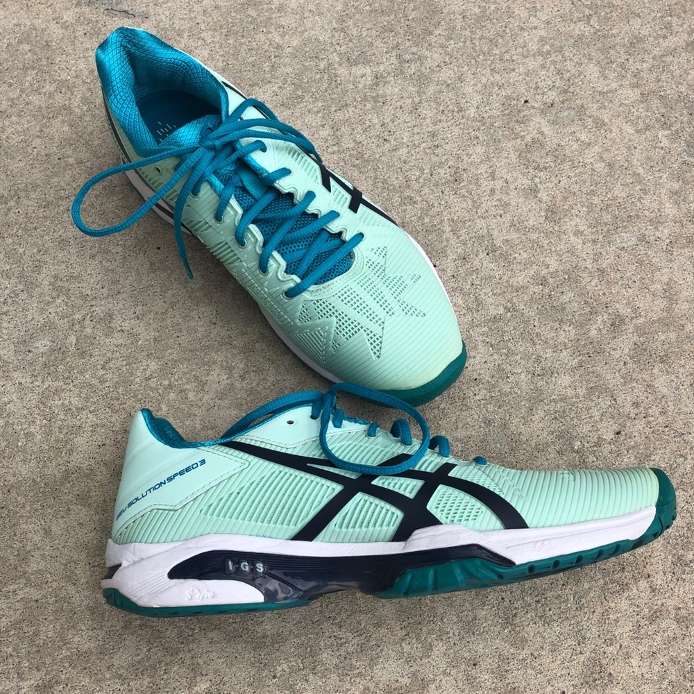 ASICS women’s shoe